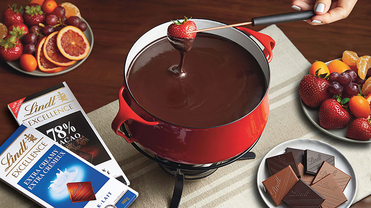 پخت شکلات سوئیس با میوه